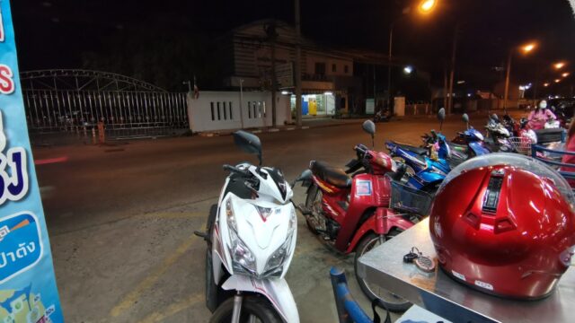CLICK125Iを駐車