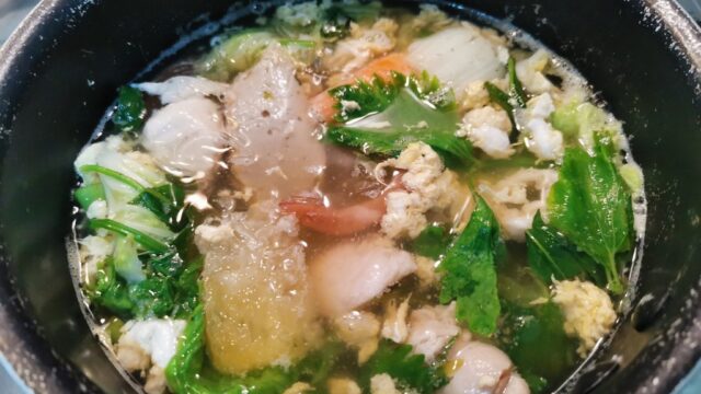 鍋でスキーを作る。